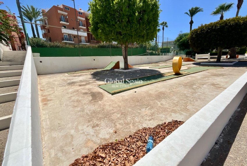 Wiederverkauf - WOHNUNG -
TORREVIEJA - Torreblanca
