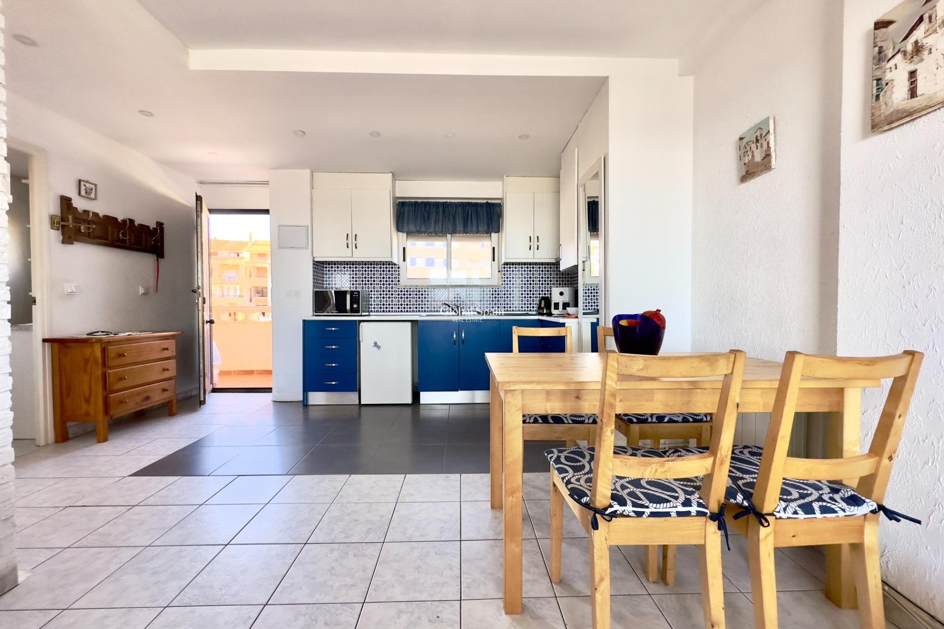 Wiederverkauf - WOHNUNG -
TORREVIEJA - Torreblanca