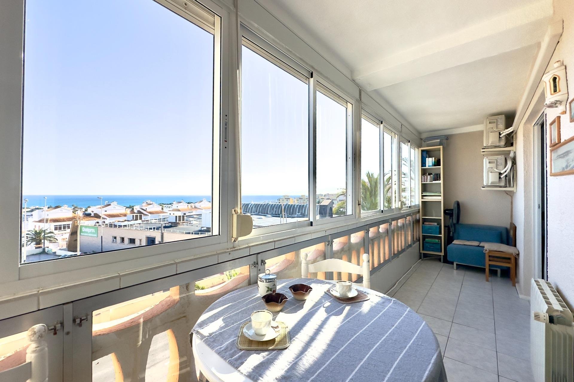 Wiederverkauf - WOHNUNG -
TORREVIEJA - Torreblanca