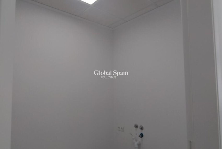 Wiederverkauf - WOHNUNG -
TORREVIEJA - Torreblanca