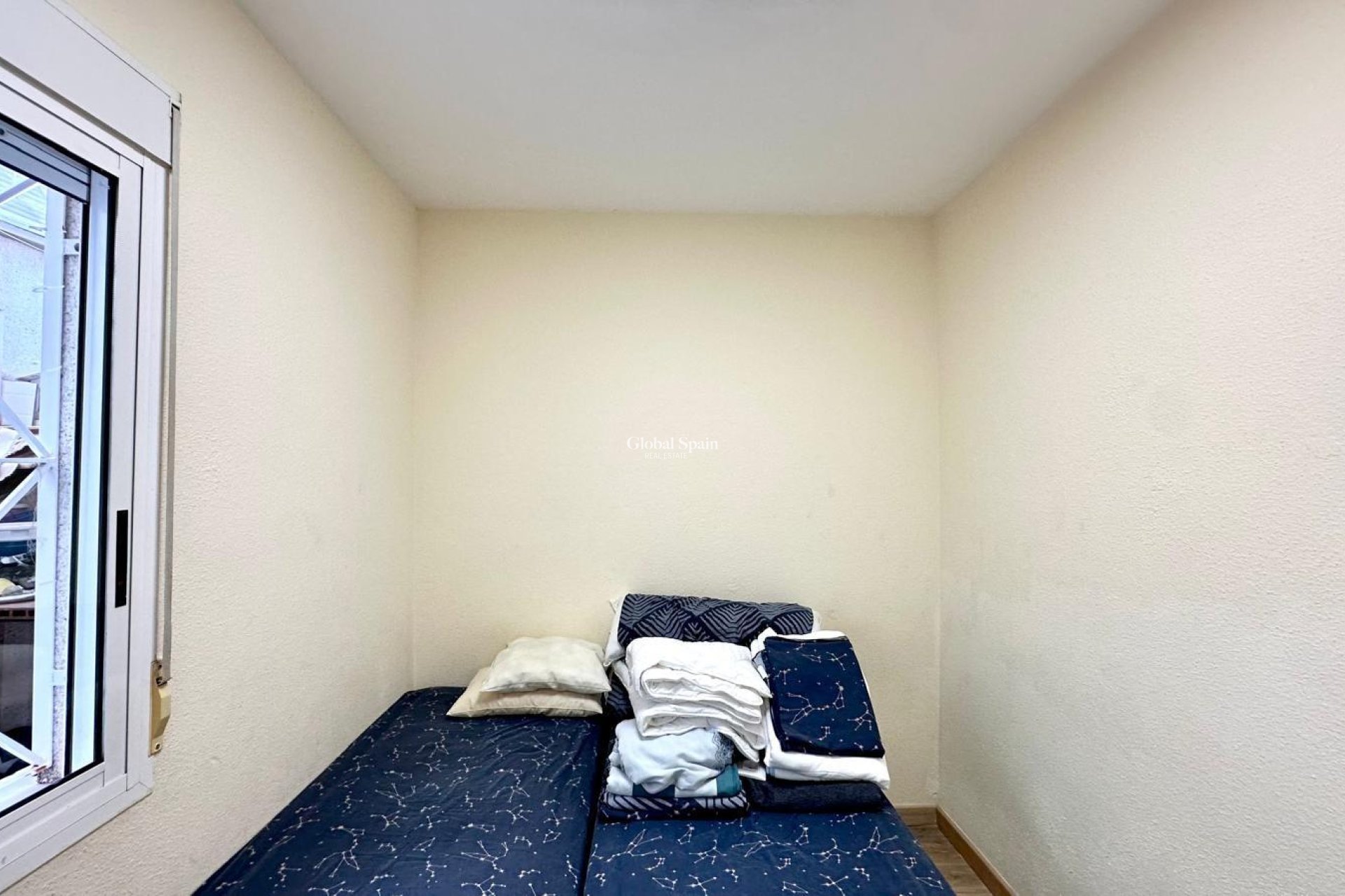 Wiederverkauf - WOHNUNG -
TORREVIEJA - Torreblanca