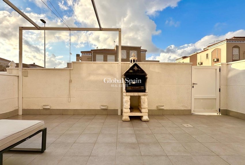 Wiederverkauf - WOHNUNG -
TORREVIEJA - Torreblanca