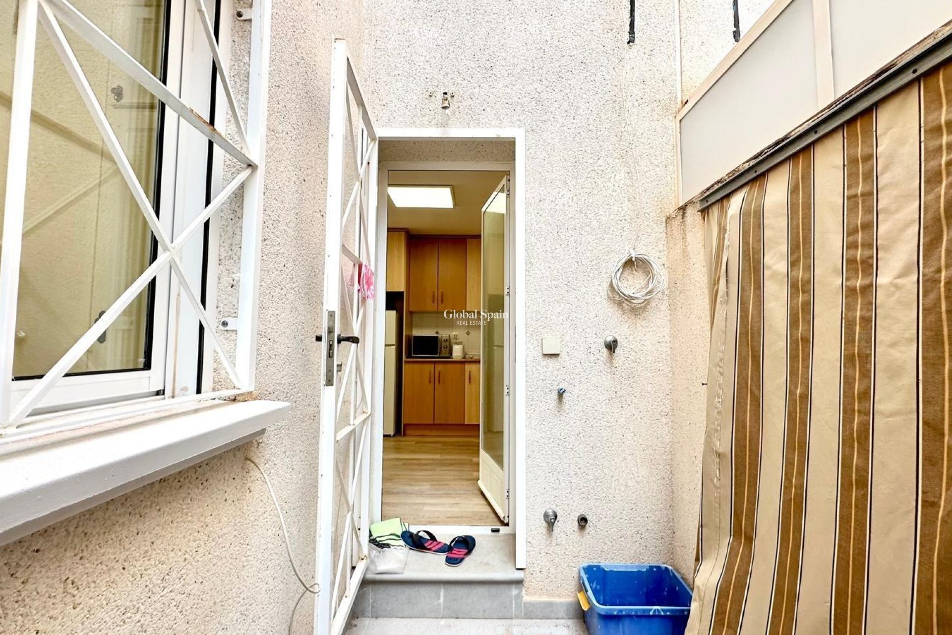 Wiederverkauf - WOHNUNG -
TORREVIEJA - Torreblanca