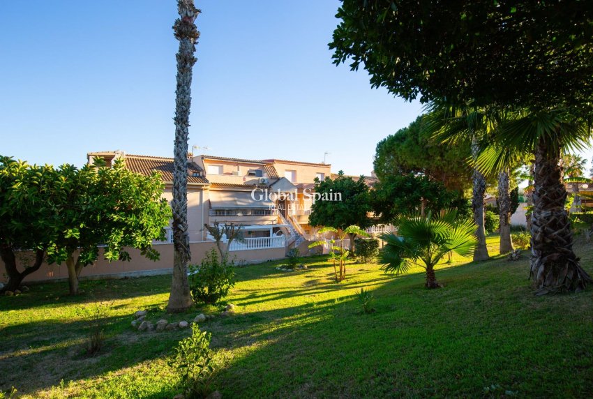 Wiederverkauf - WOHNUNG -
TORREVIEJA - Torreblanca