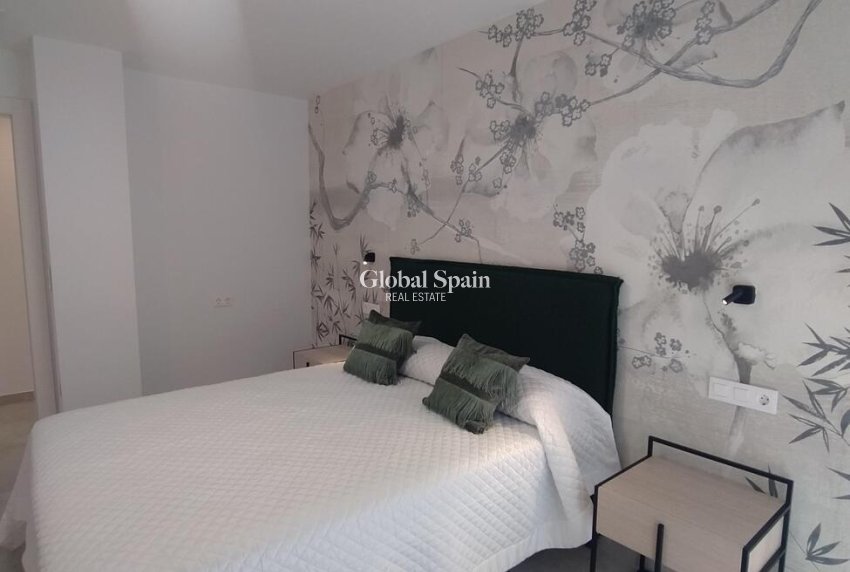 Wiederverkauf - WOHNUNG -
TORREVIEJA - Torreblanca