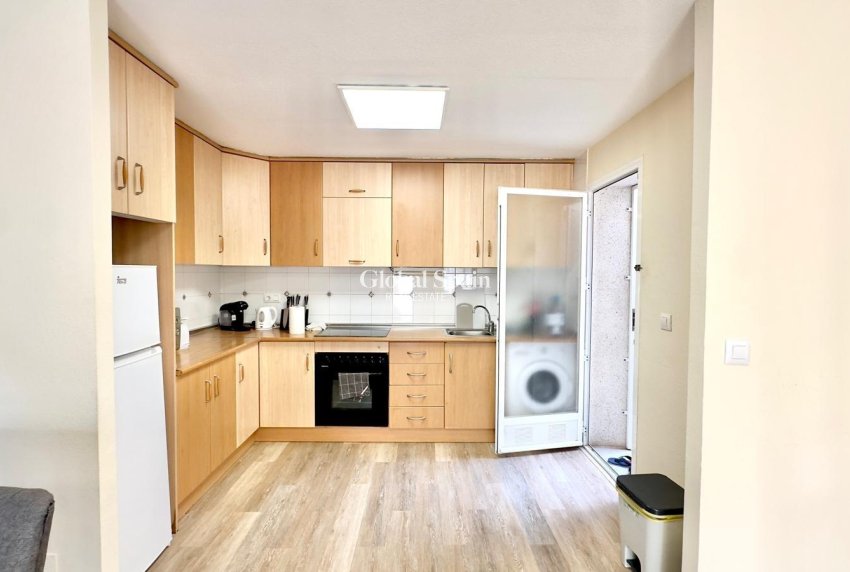 Wiederverkauf - WOHNUNG -
TORREVIEJA - Torreblanca