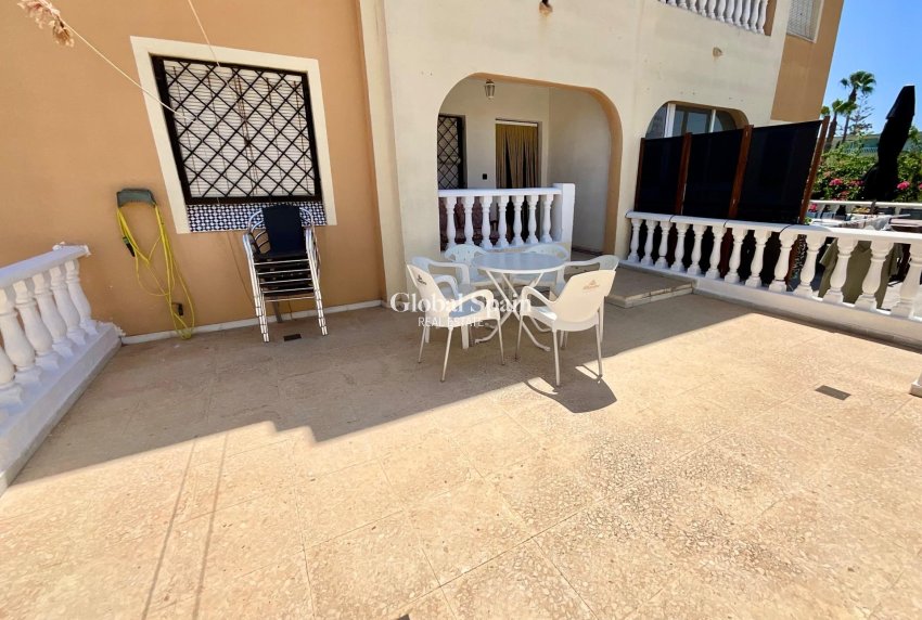 Wiederverkauf - WOHNUNG -
TORREVIEJA - Torreblanca