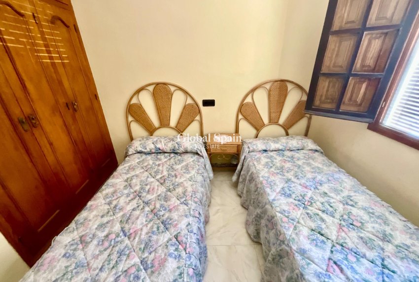 Wiederverkauf - WOHNUNG -
TORREVIEJA - Torreblanca