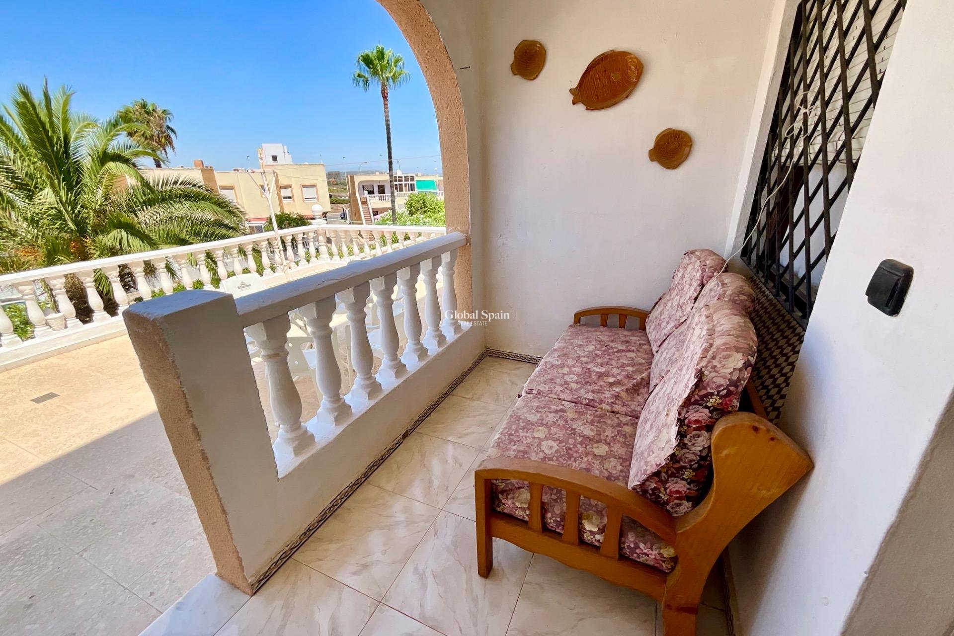 Wiederverkauf - WOHNUNG -
TORREVIEJA - Torreblanca