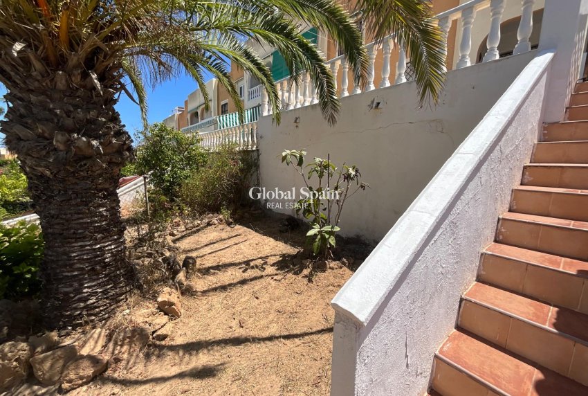 Wiederverkauf - WOHNUNG -
TORREVIEJA - Torreblanca