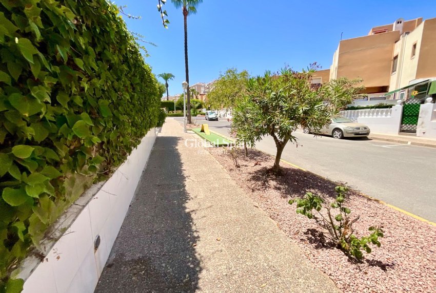 Wiederverkauf - WOHNUNG -
TORREVIEJA - Torreblanca