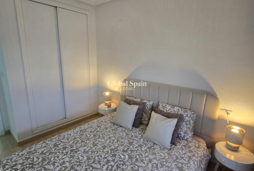 Wiederverkauf - WOHNUNG -
TORREVIEJA - Torreblanca