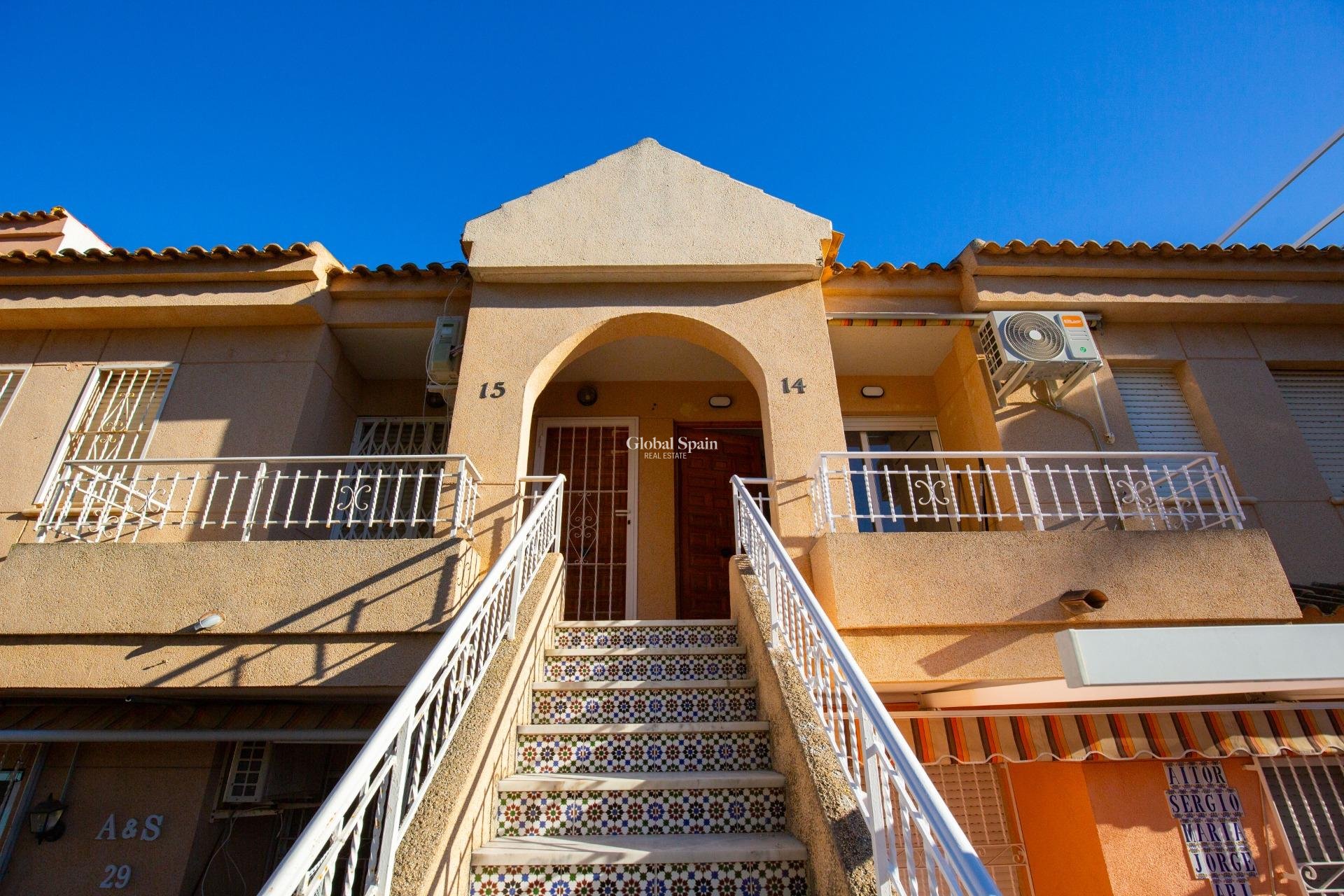 Wiederverkauf - WOHNUNG -
TORREVIEJA - Torreblanca