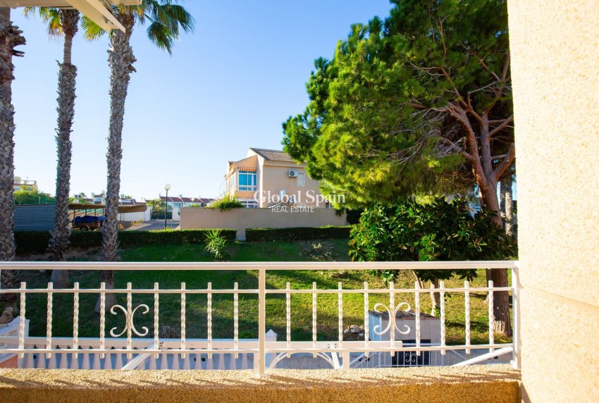 Wiederverkauf - WOHNUNG -
TORREVIEJA - Torreblanca