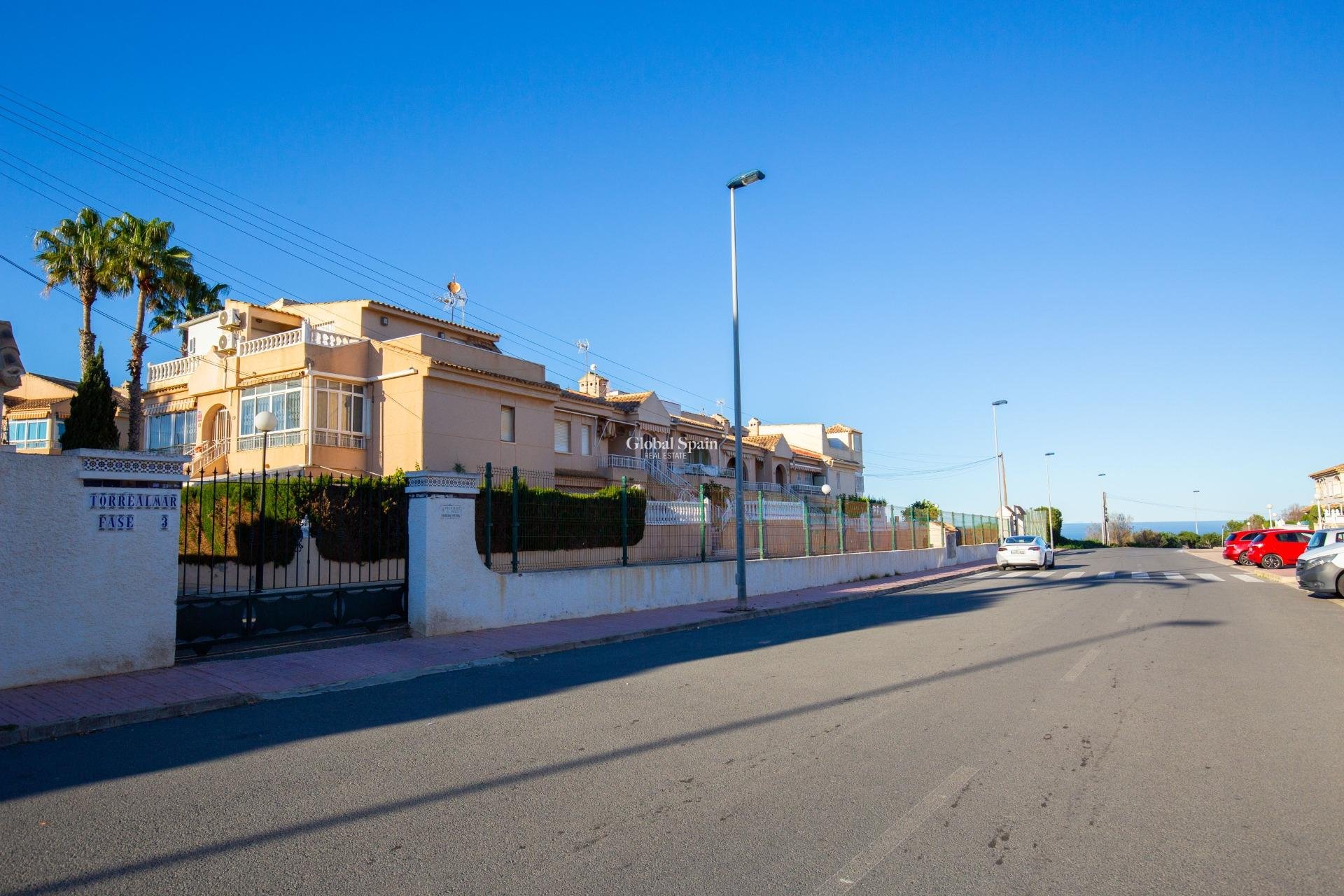Wiederverkauf - WOHNUNG -
TORREVIEJA - Torreblanca