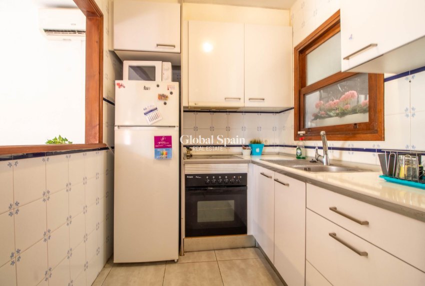 Wiederverkauf - WOHNUNG -
TORREVIEJA - Torreblanca