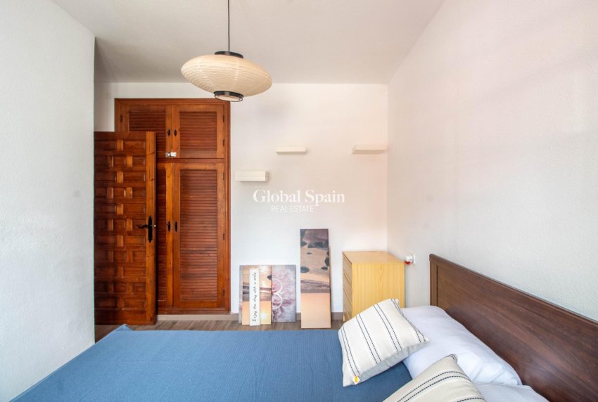 Wiederverkauf - WOHNUNG -
TORREVIEJA - Torreblanca