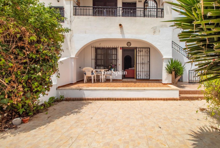 Wiederverkauf - WOHNUNG -
TORREVIEJA - Torreblanca
