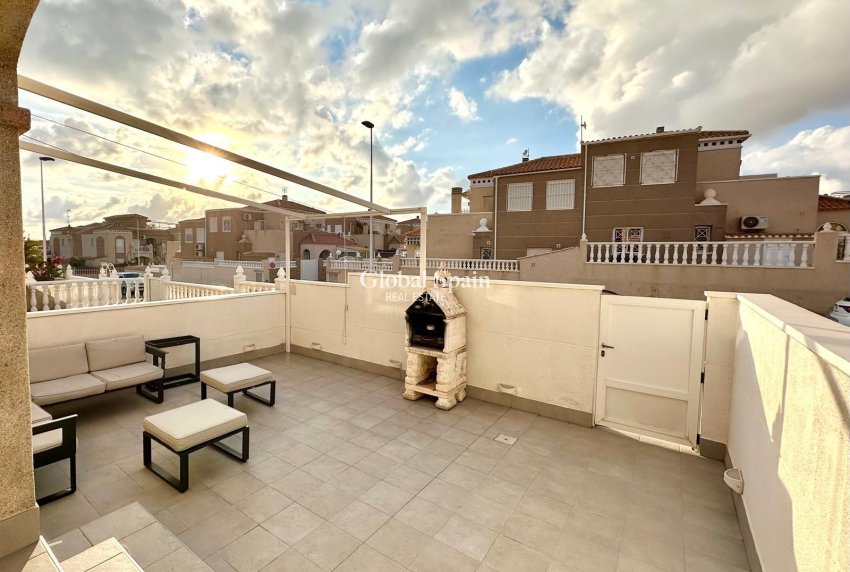 Wiederverkauf - WOHNUNG -
TORREVIEJA - Torreblanca