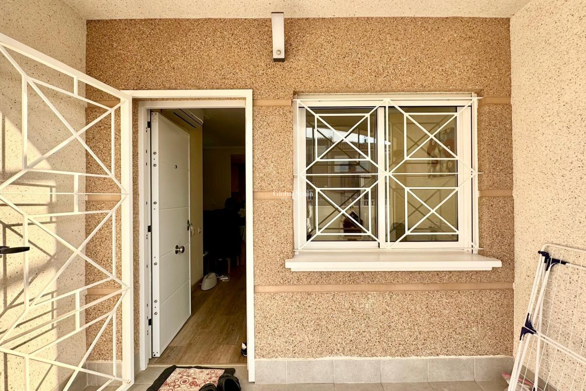 Wiederverkauf - WOHNUNG -
TORREVIEJA - Torreblanca