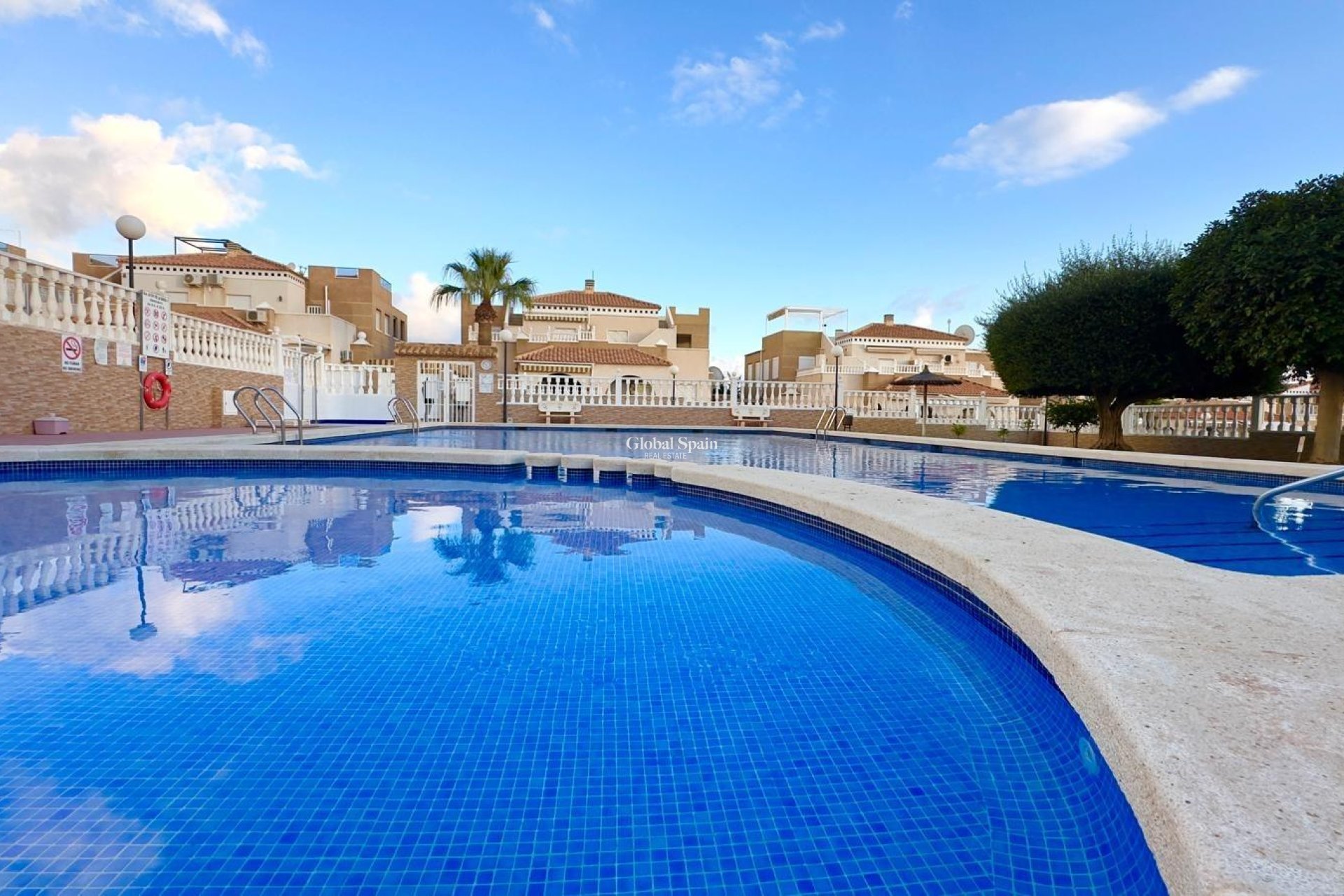 Wiederverkauf - WOHNUNG -
TORREVIEJA - Torreblanca