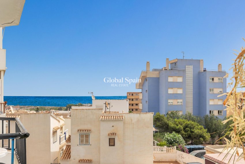 Wiederverkauf - WOHNUNG -
TORREVIEJA - Torreblanca
