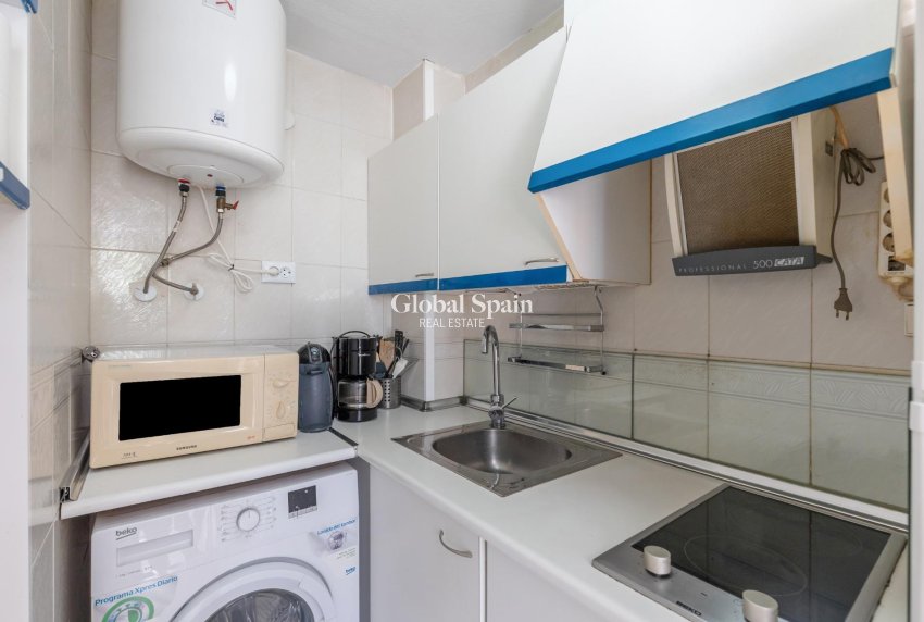 Wiederverkauf - WOHNUNG -
TORREVIEJA - Torreblanca