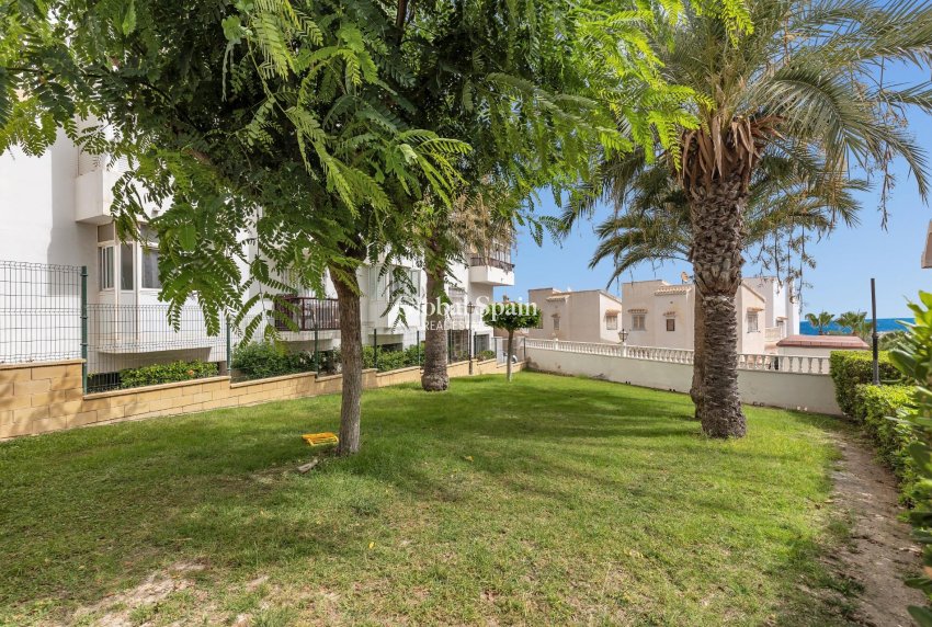 Wiederverkauf - WOHNUNG -
TORREVIEJA - Torreblanca