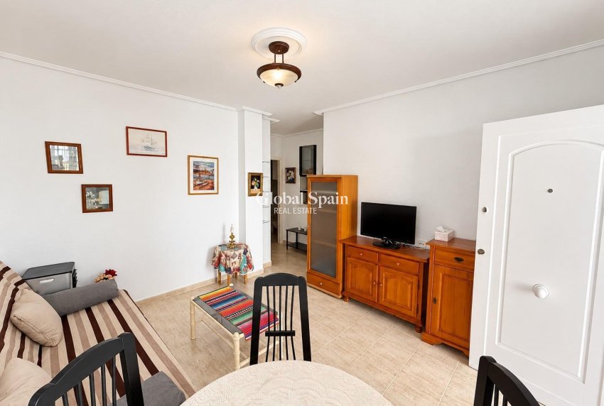 Wiederverkauf - WOHNUNG -
TORREVIEJA - Torreblanca