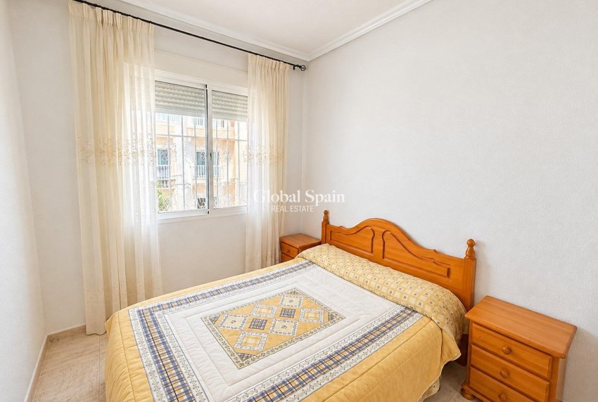Wiederverkauf - WOHNUNG -
TORREVIEJA - Torreblanca