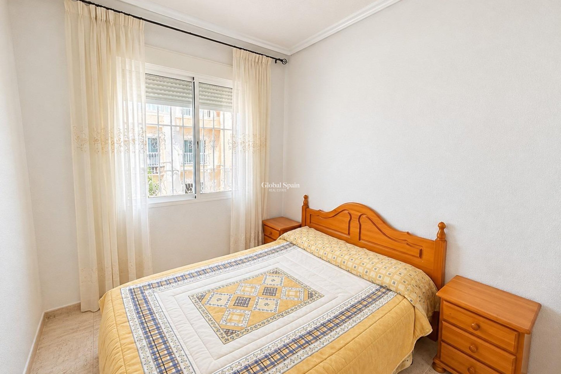 Wiederverkauf - WOHNUNG -
TORREVIEJA - Torreblanca