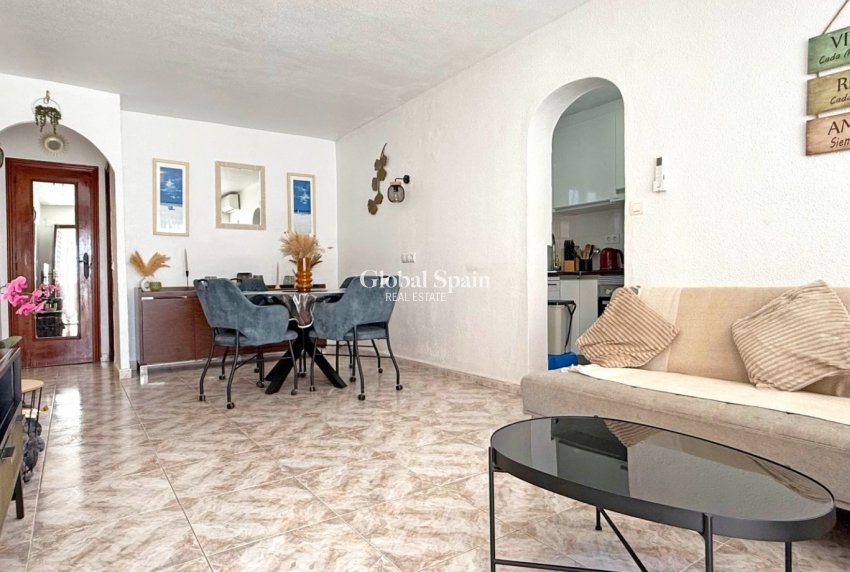 Wiederverkauf - WOHNUNG -
TORREVIEJA - Torrelamata - La Mata