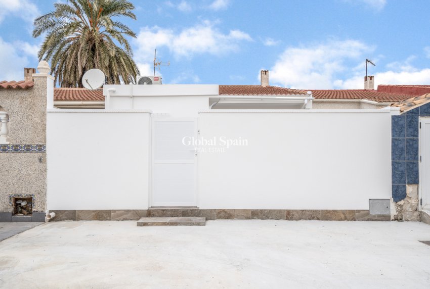 Wiederverkauf - WOHNUNG -
TORREVIEJA - Torreta