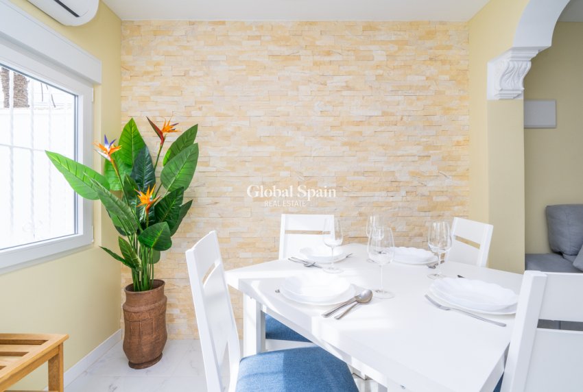 Wiederverkauf - WOHNUNG -
TORREVIEJA - Torretas