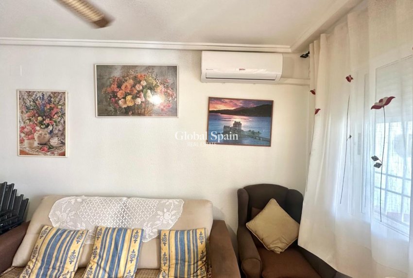 Wiederverkauf - WOHNUNG -
TORREVIEJA - Torretas