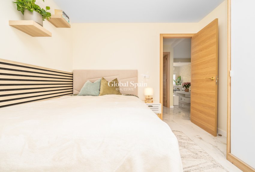 Wiederverkauf - WOHNUNG -
TORREVIEJA - Torretas