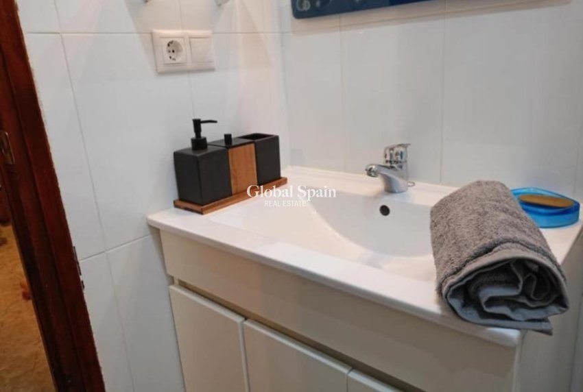 Wiederverkauf - WOHNUNG -
TORREVIEJA - Torretas