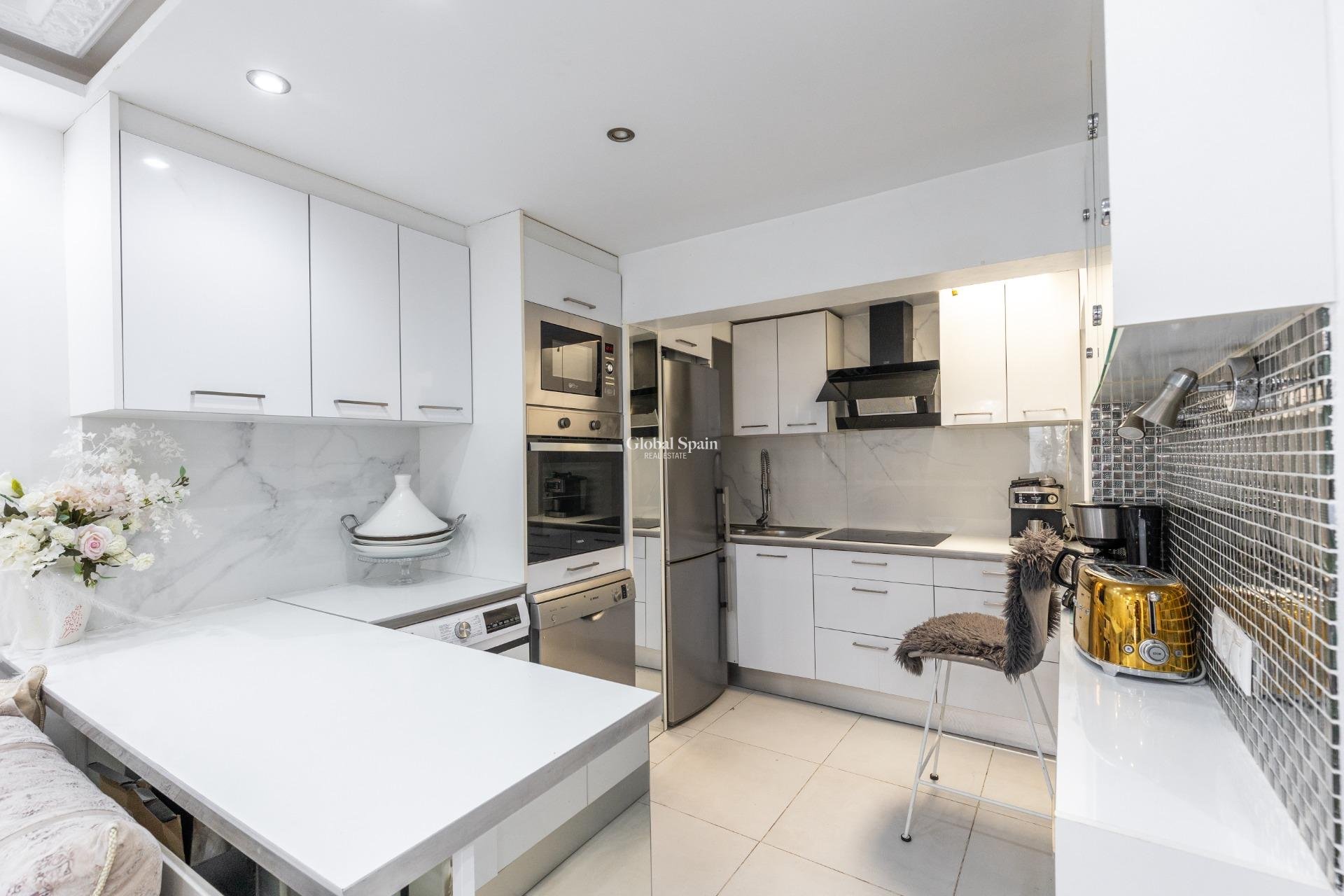 Wiederverkauf - WOHNUNG -
TORREVIEJA - Torretas