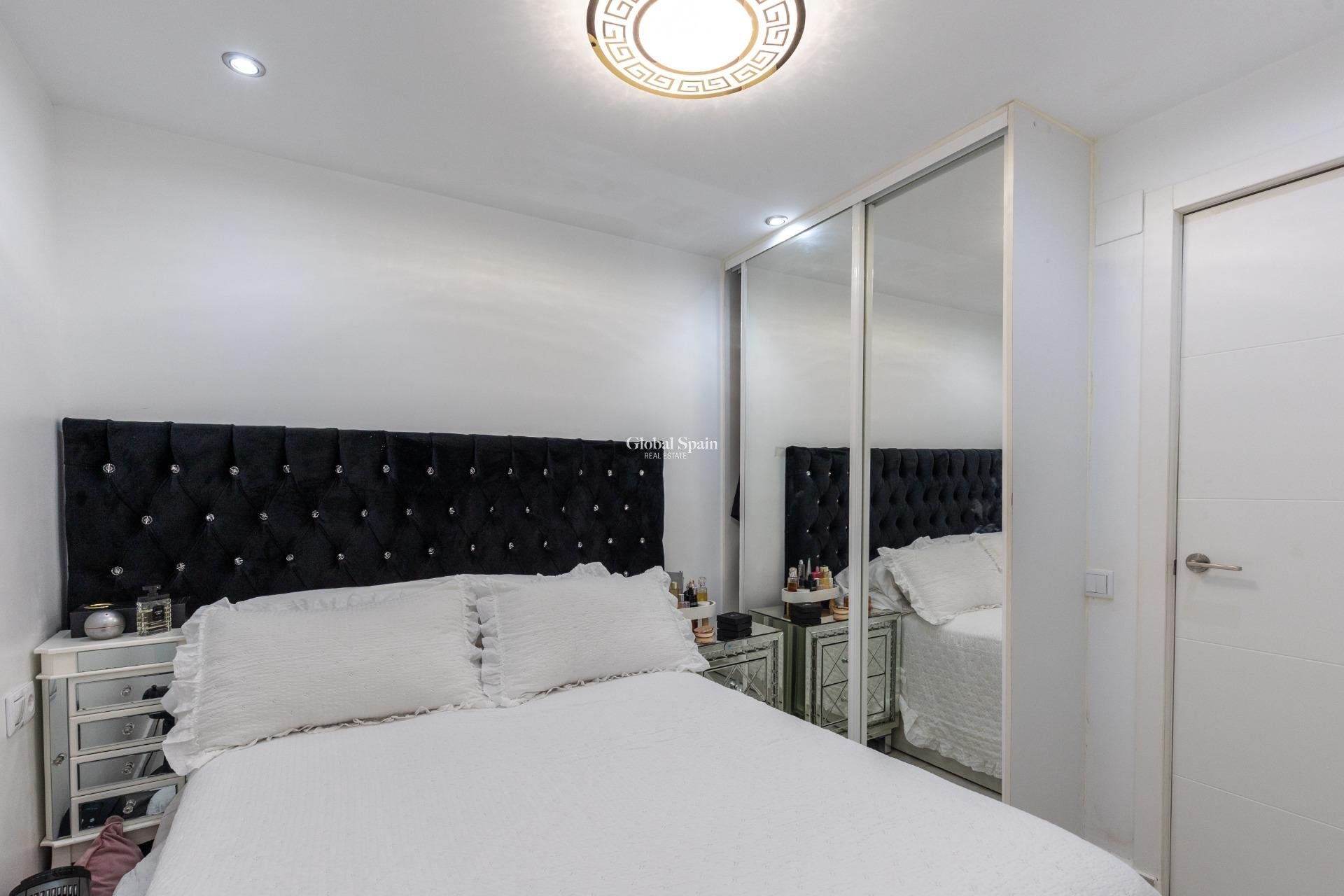 Wiederverkauf - WOHNUNG -
TORREVIEJA - Torretas
