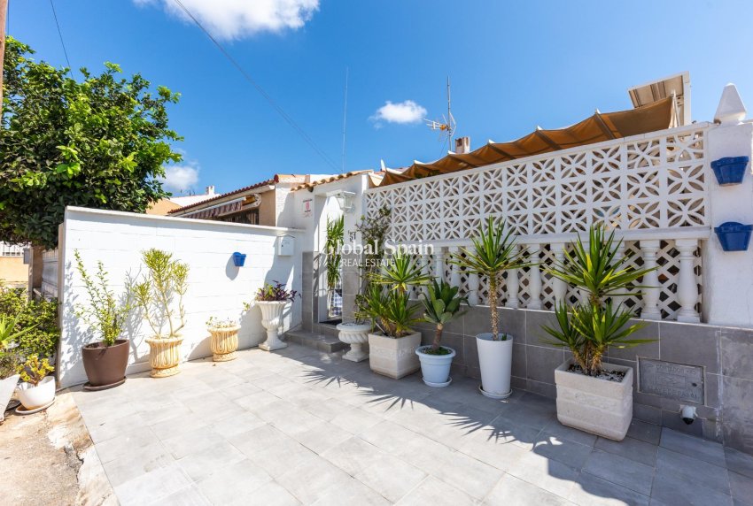 Wiederverkauf - WOHNUNG -
TORREVIEJA - Torretas