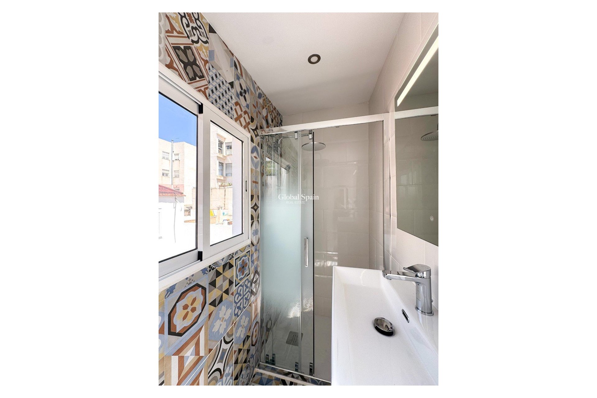 Wiederverkauf - WOHNUNG -
TORREVIEJA - Torrevieja Centro