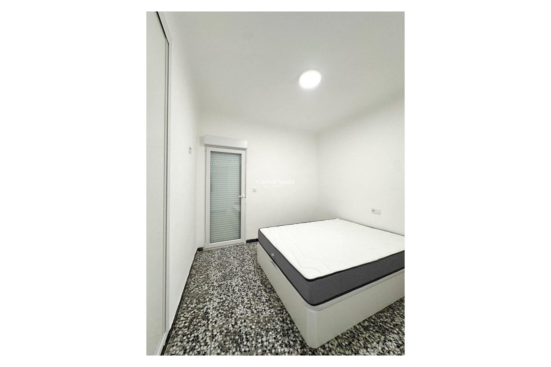 Wiederverkauf - WOHNUNG -
TORREVIEJA - Torrevieja Centro