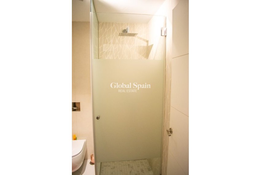 Wiederverkauf - WOHNUNG -
TORREVIEJA - Torrevieja Centro