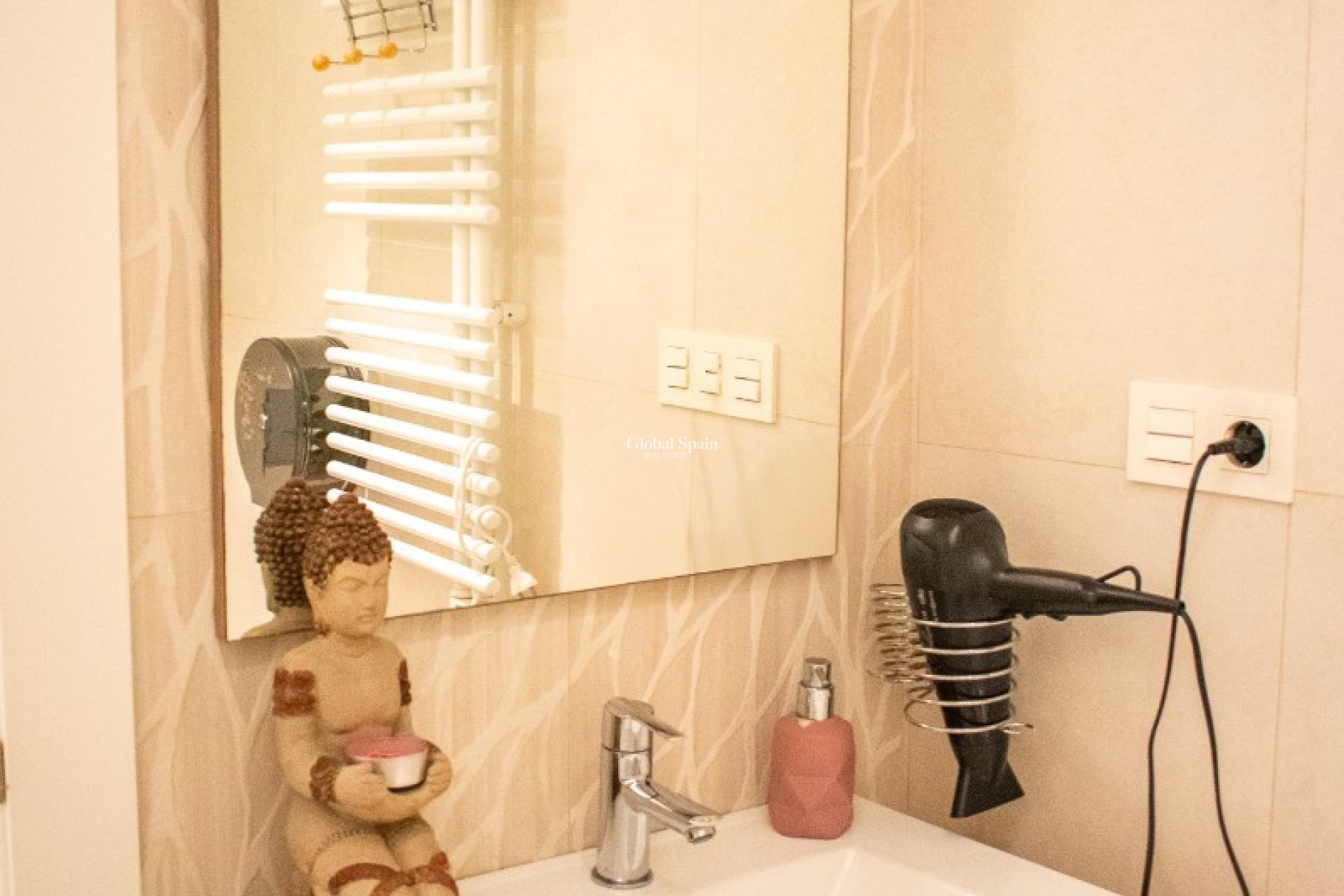 Wiederverkauf - WOHNUNG -
TORREVIEJA - Torrevieja Centro