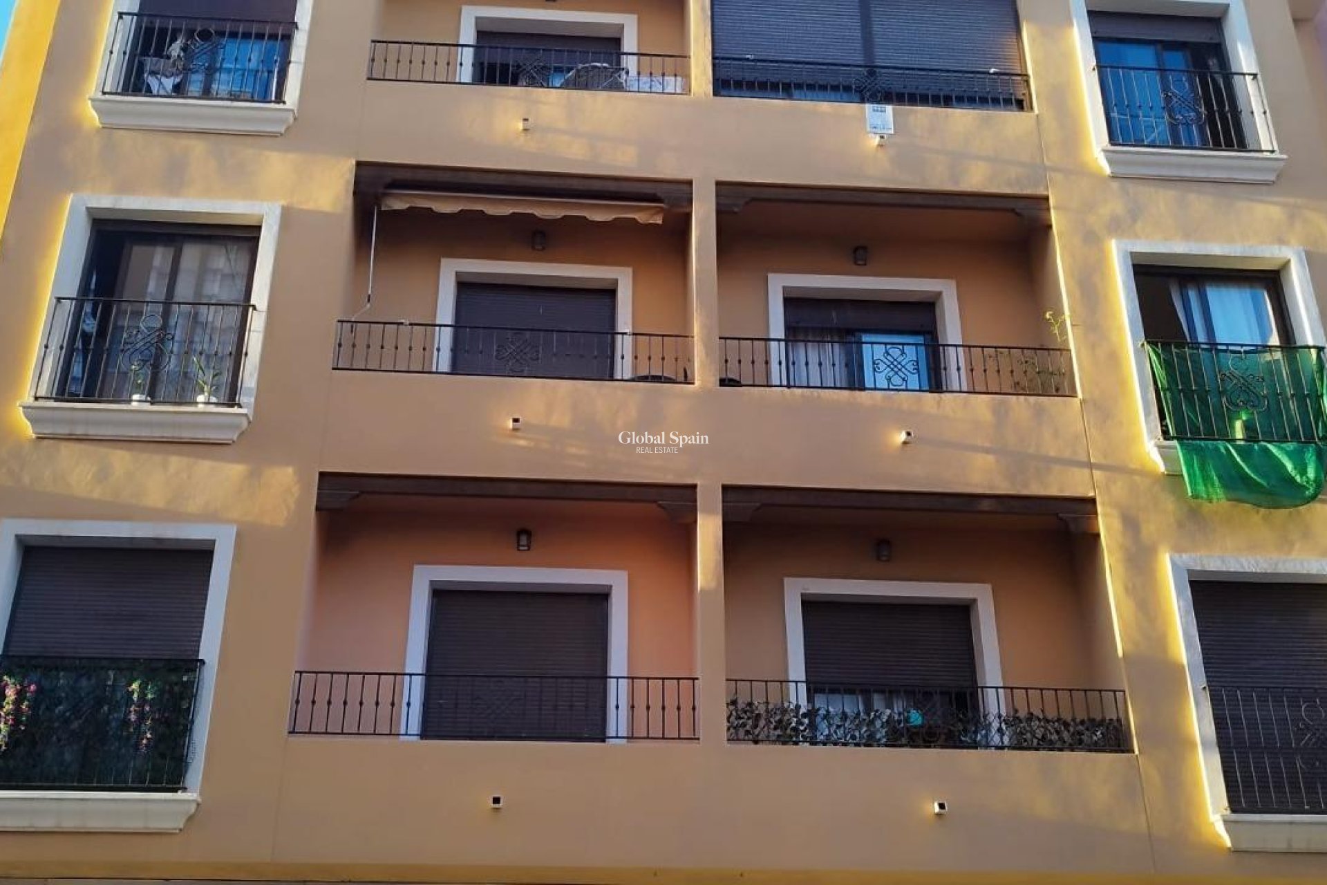 Wiederverkauf - WOHNUNG -
TORREVIEJA - Torrevieja