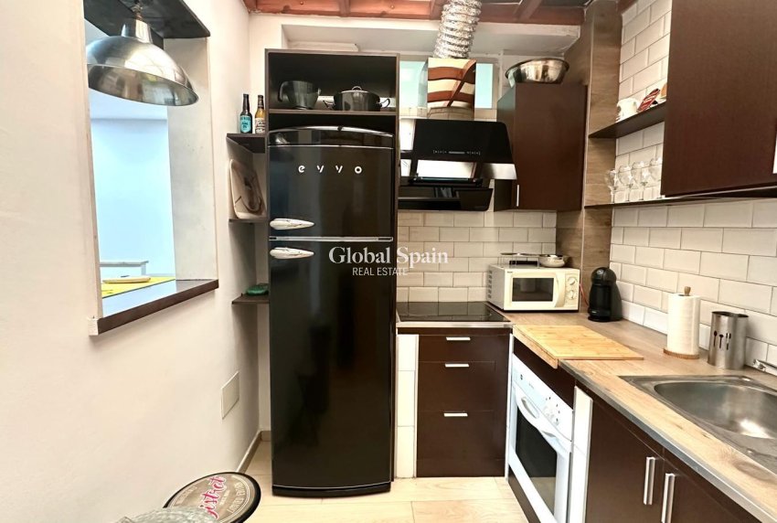 Wiederverkauf - WOHNUNG -
TORREVIEJA - Torrevieja