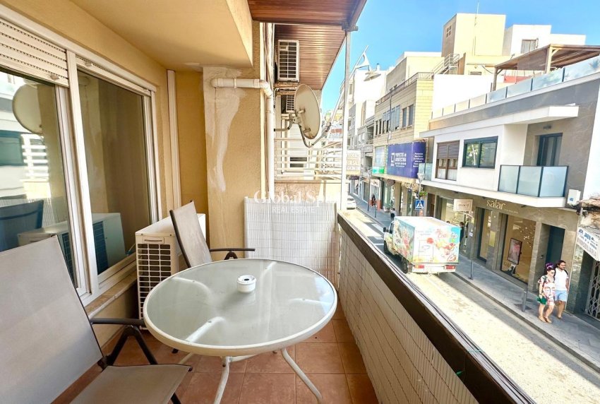 Wiederverkauf - WOHNUNG -
TORREVIEJA - Torrevieja