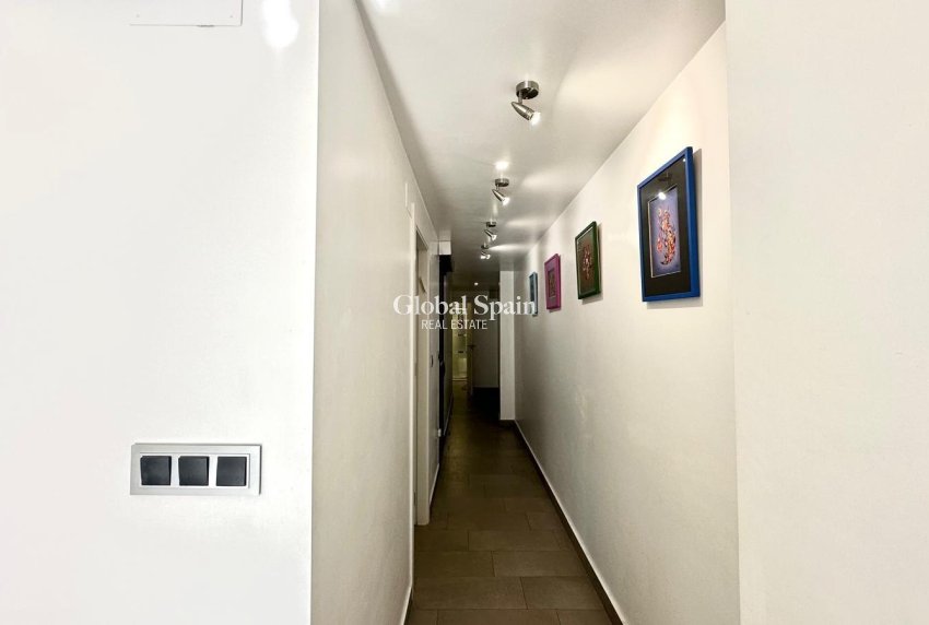 Wiederverkauf - WOHNUNG -
TORREVIEJA - Torrevieja