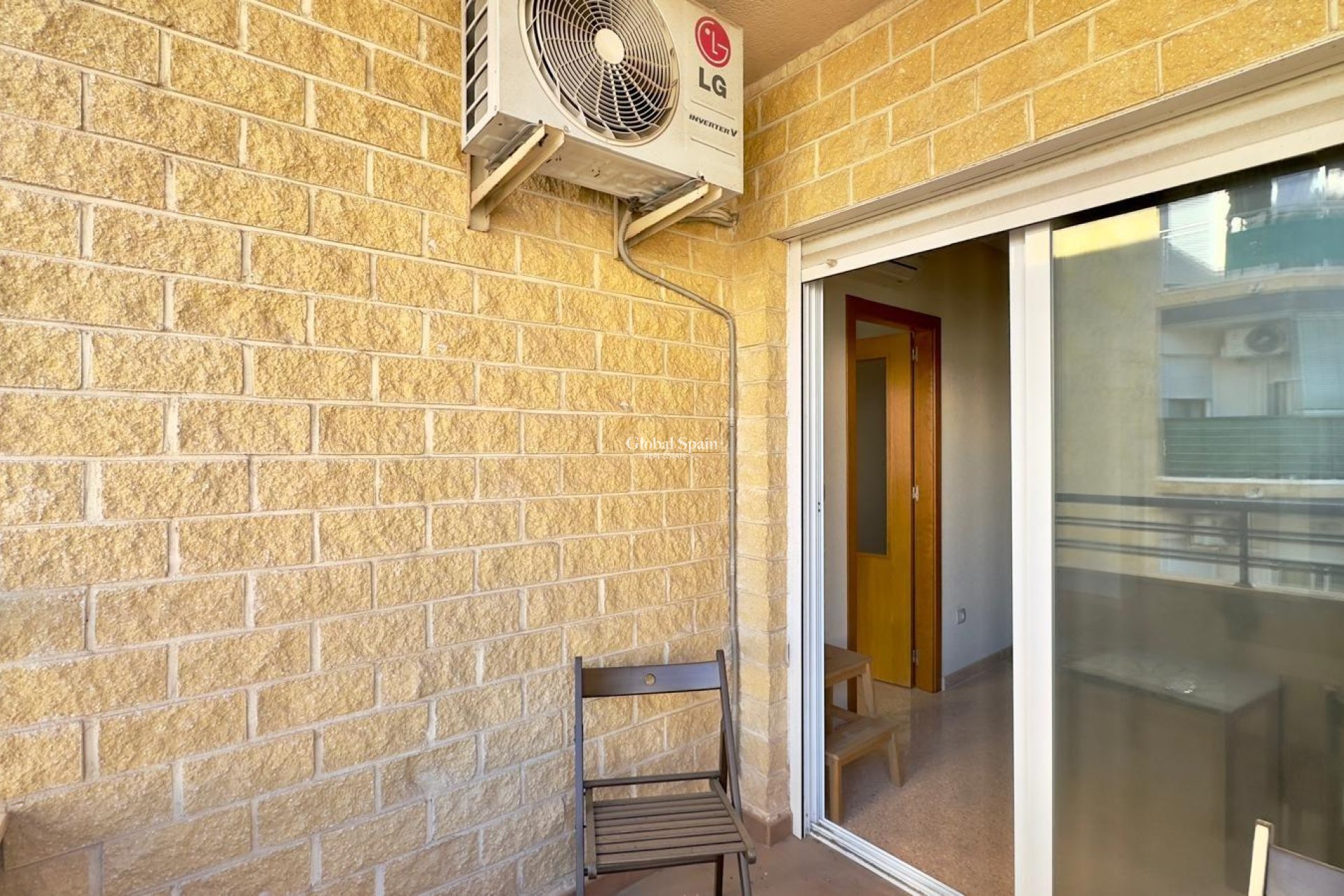 Wiederverkauf - WOHNUNG -
TORREVIEJA - Torrevieja