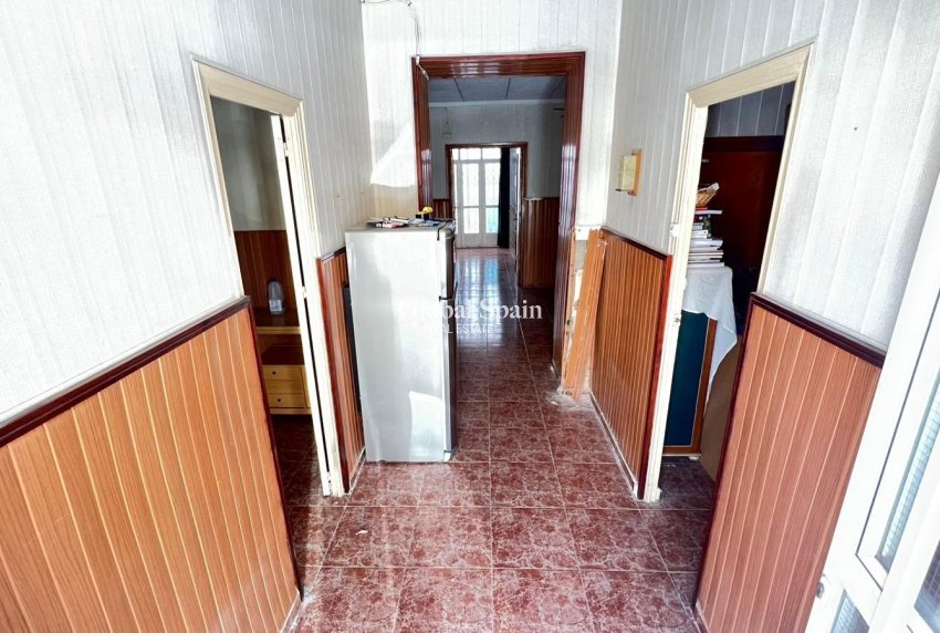 Wiederverkauf - WOHNUNG -
TORREVIEJA - Torrevieja